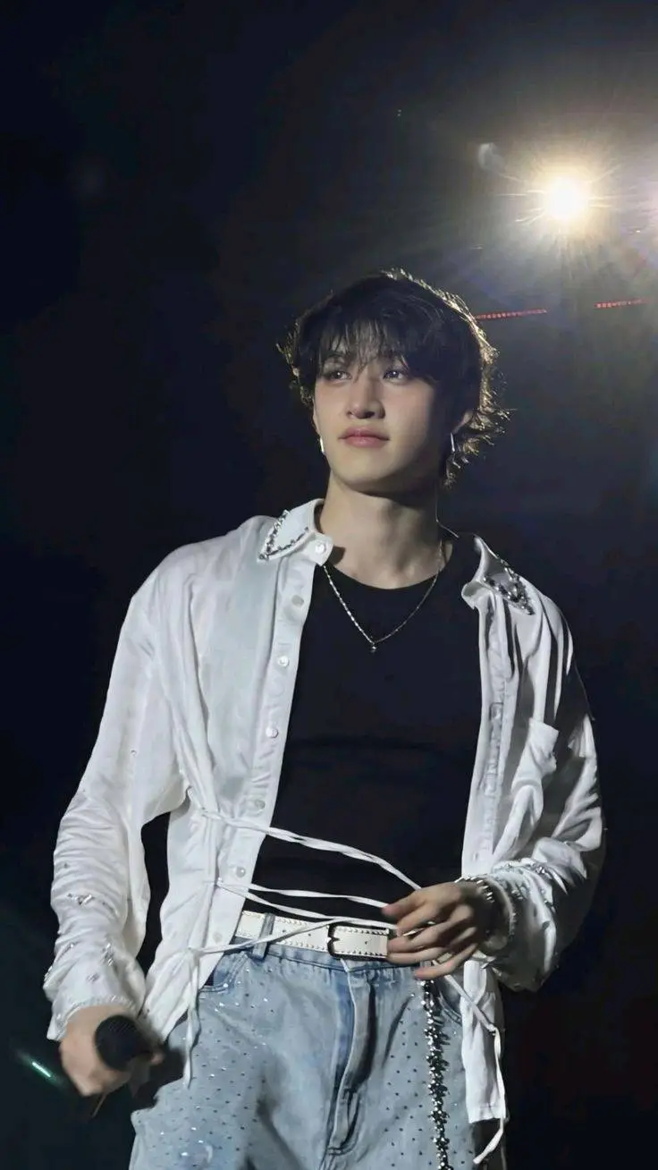 ai character: 🐺Chan🐺 background