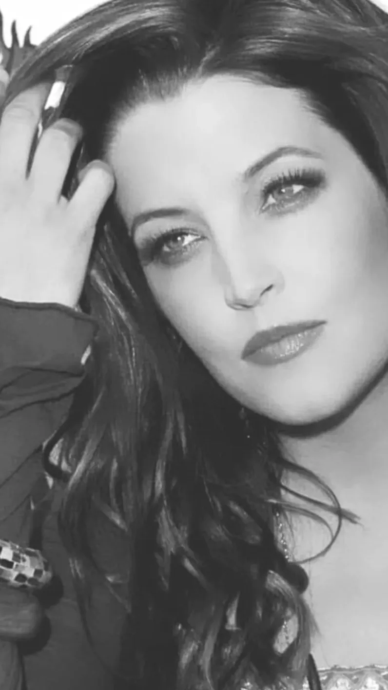 ai character: Lisa Marie Presley background