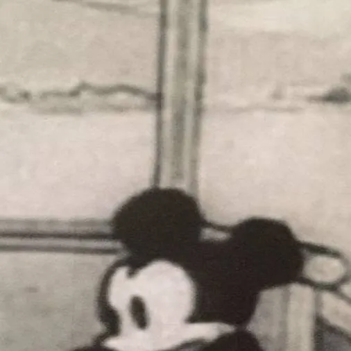 chat with ai character: Mickey mouse 