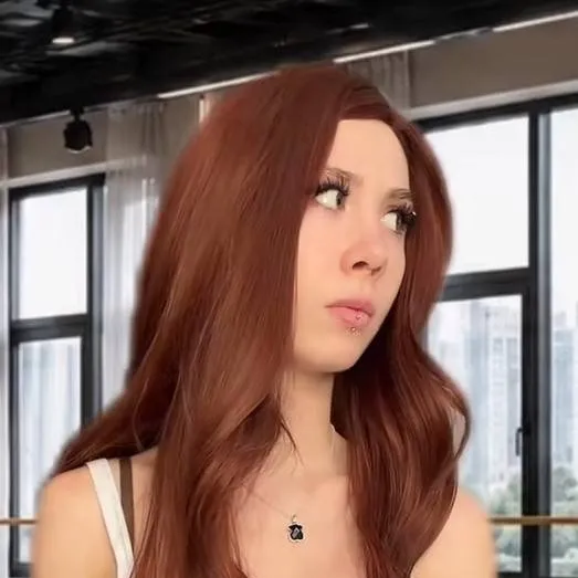 chat with ai character: Адель