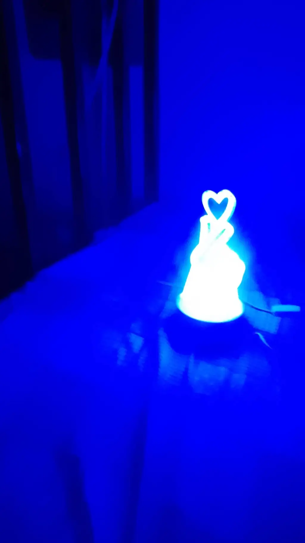 ai character: bluudud x coolkid background