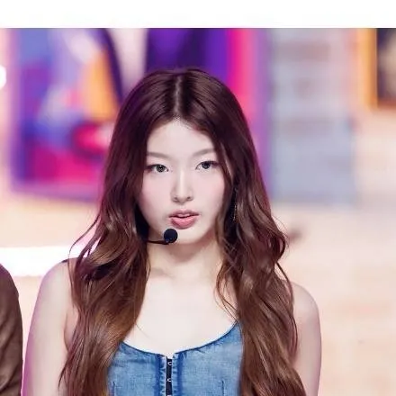 chat with ai character: tú hermana 