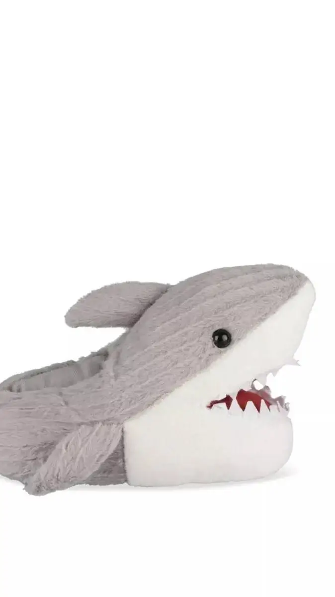 ai character: requIn (pantoufLe) background