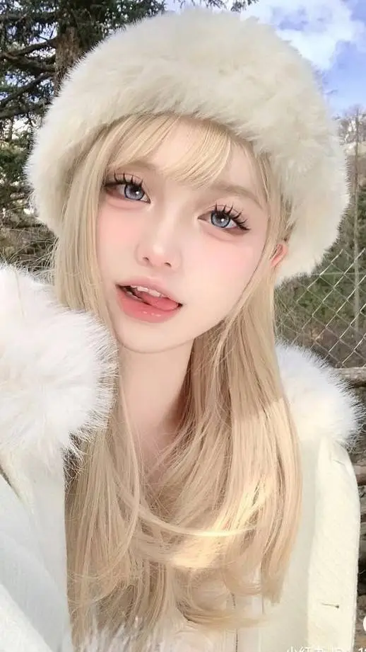 ai character: Alis background