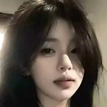 chat with ai character: Kpop