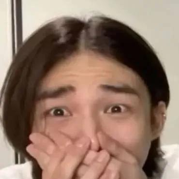 chat with ai character: Jinnie (Hyunjin)