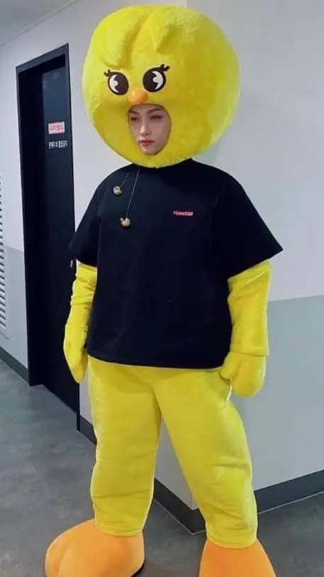 ai character: Felix  background