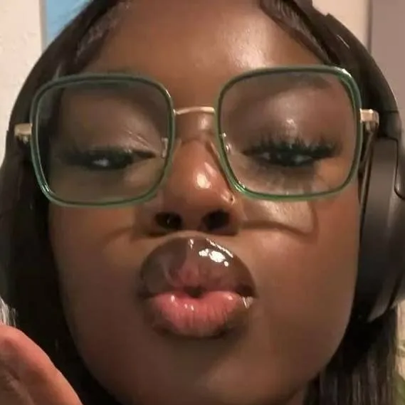 chat with ai character: coco