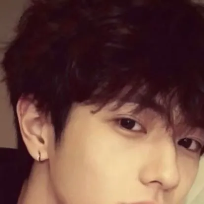 chat with ai character: Casper