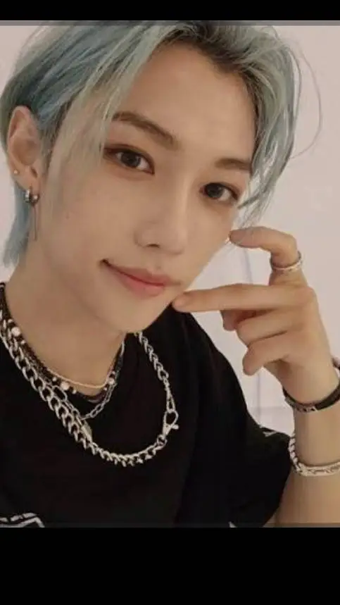 ai character: Felix background