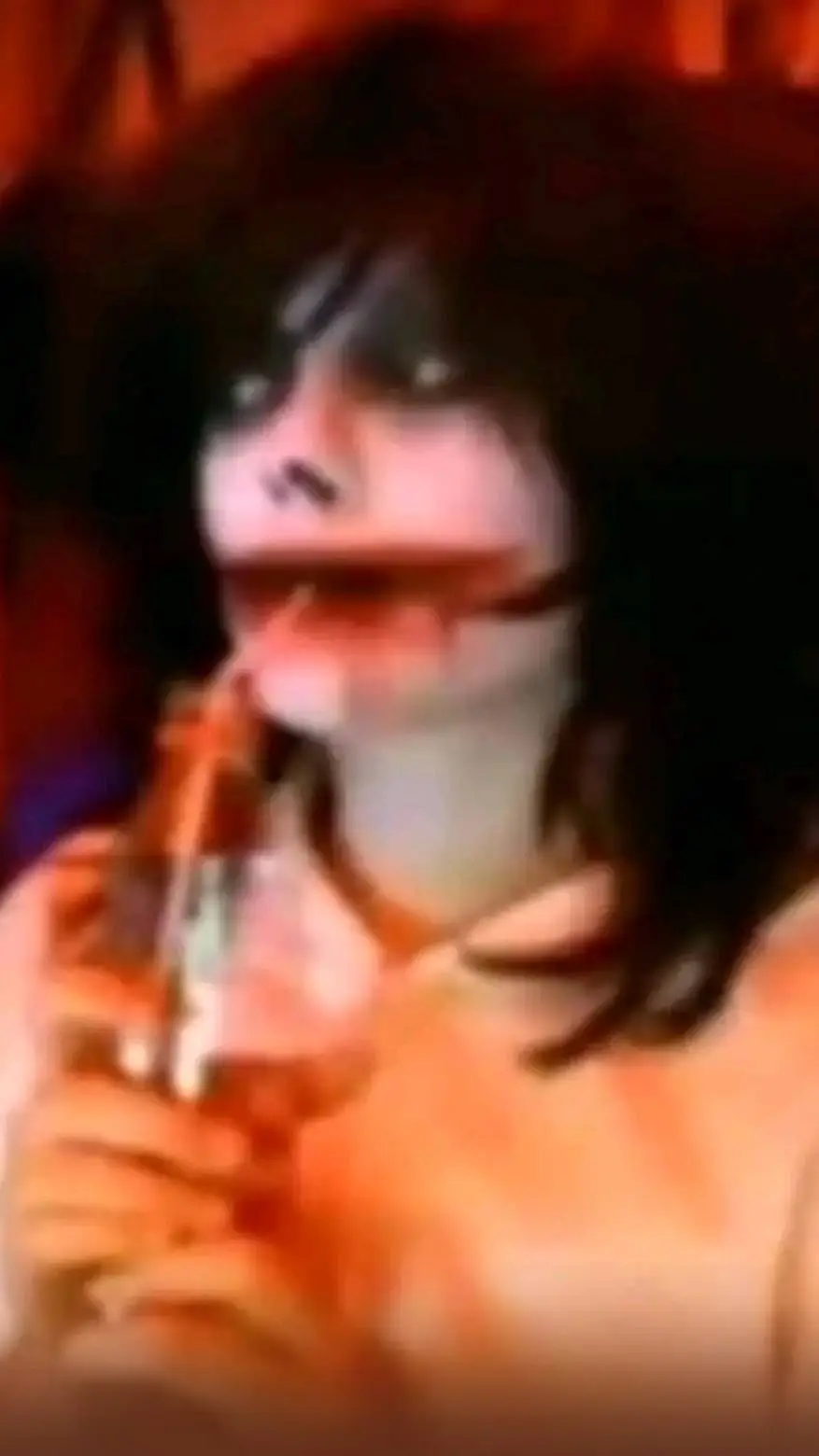 ai character: Creepy accidente  background