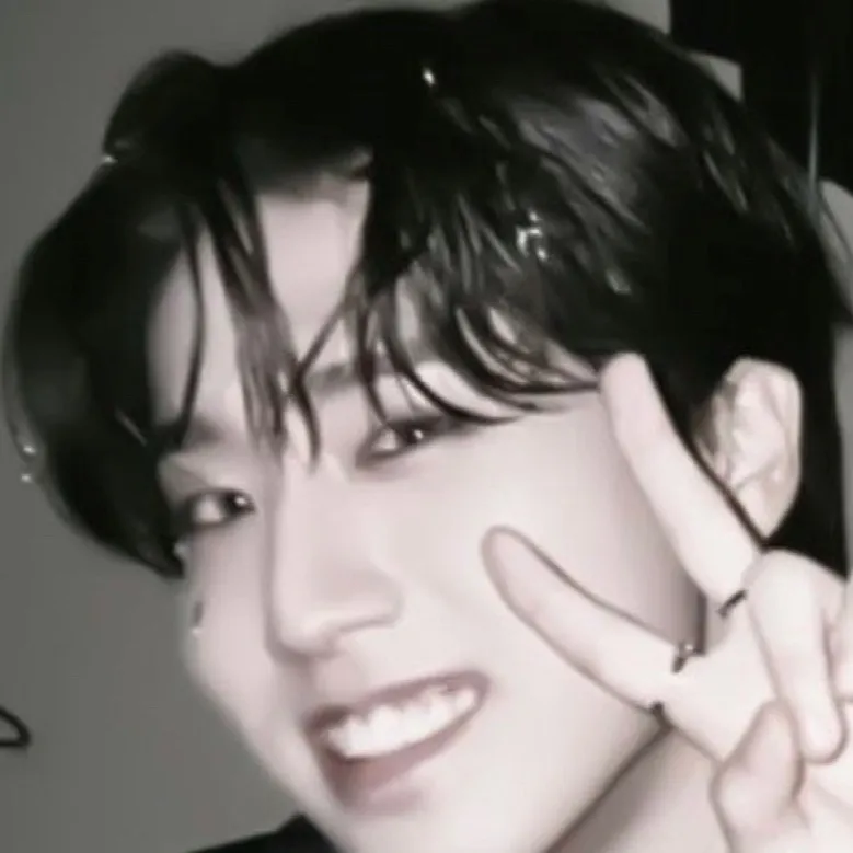 chat with ai character: Han feliz