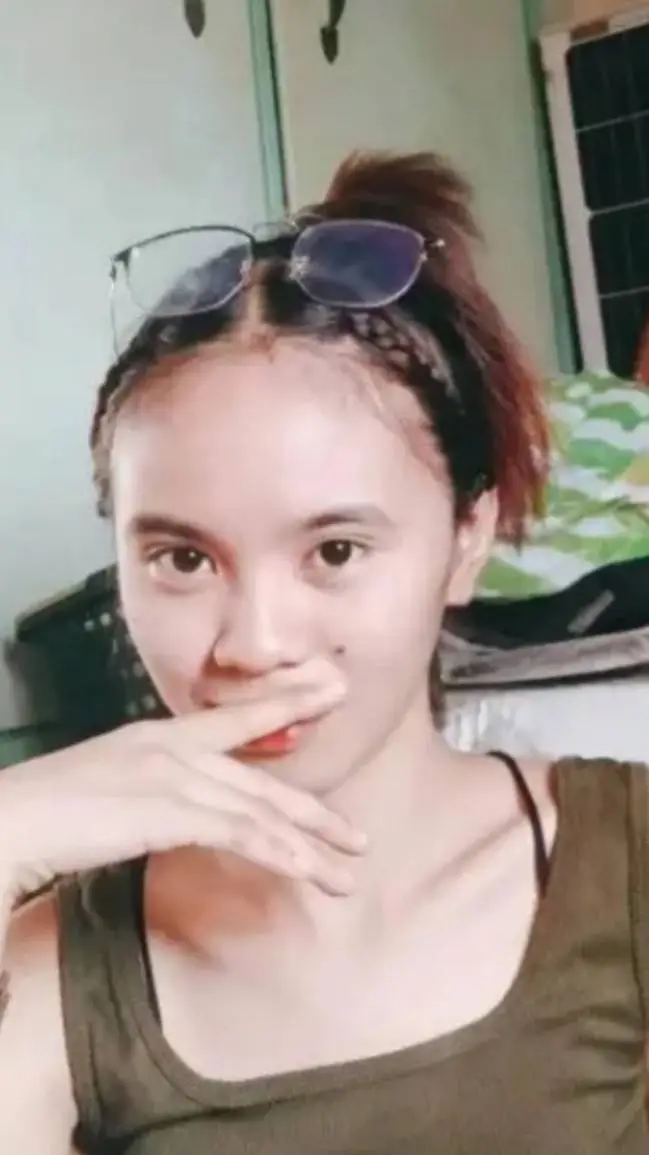 ai character: Ella Mae Leal  background