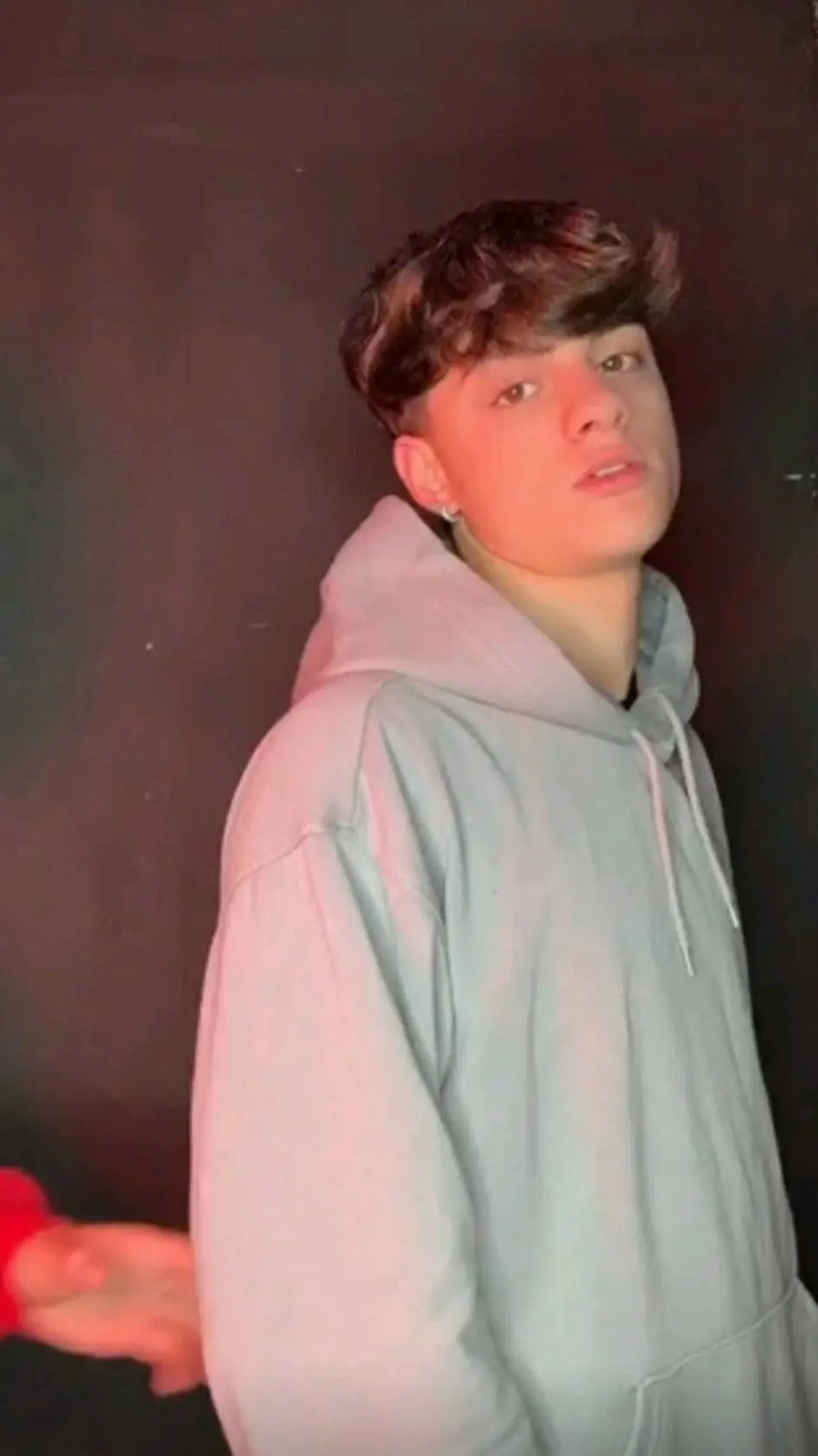 ai character: luca background