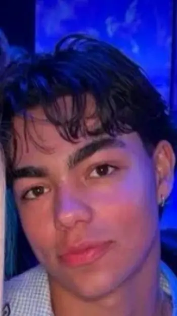 Talkie AI - Chat with malachi barton 