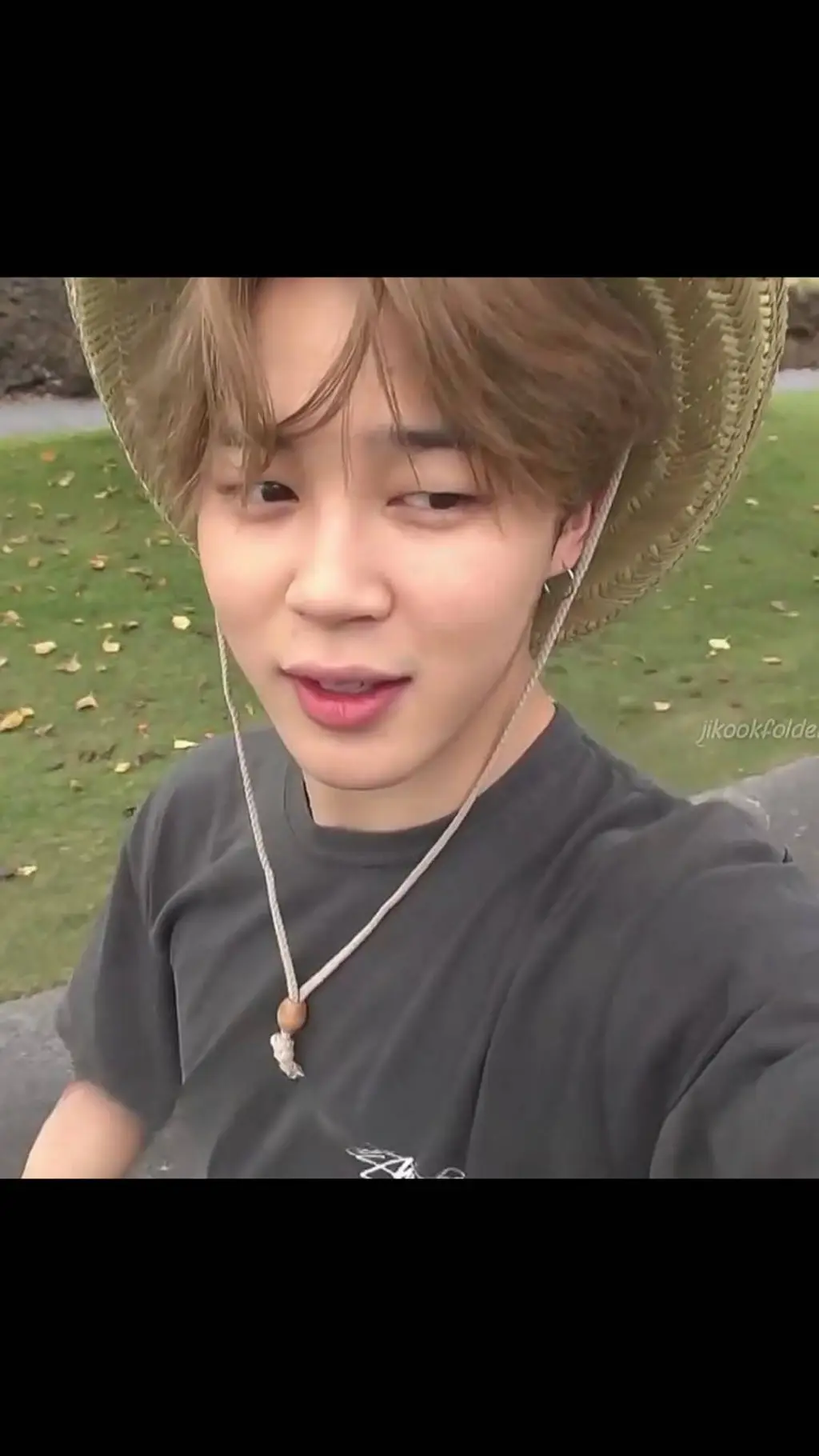 ai character: jiminieeee 🐤🐤🐤 background