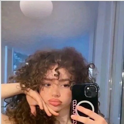 chat with ai character: kalogeras