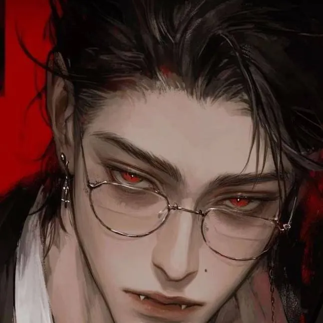 chat with ai character: 𖤐•𝐋𝐮𝐜𝐢𝐟𝐞𝐫•𖤐