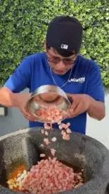 ai character: Julián Velasquez background