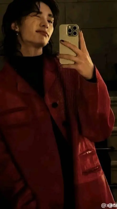 ai character: Hyunjin  background