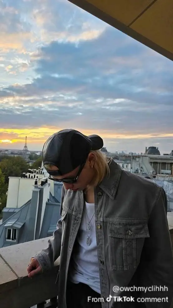 ai character: Feilx background