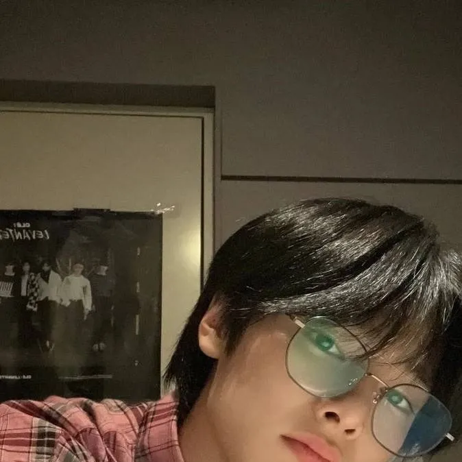 chat with ai character: Jeonjin 