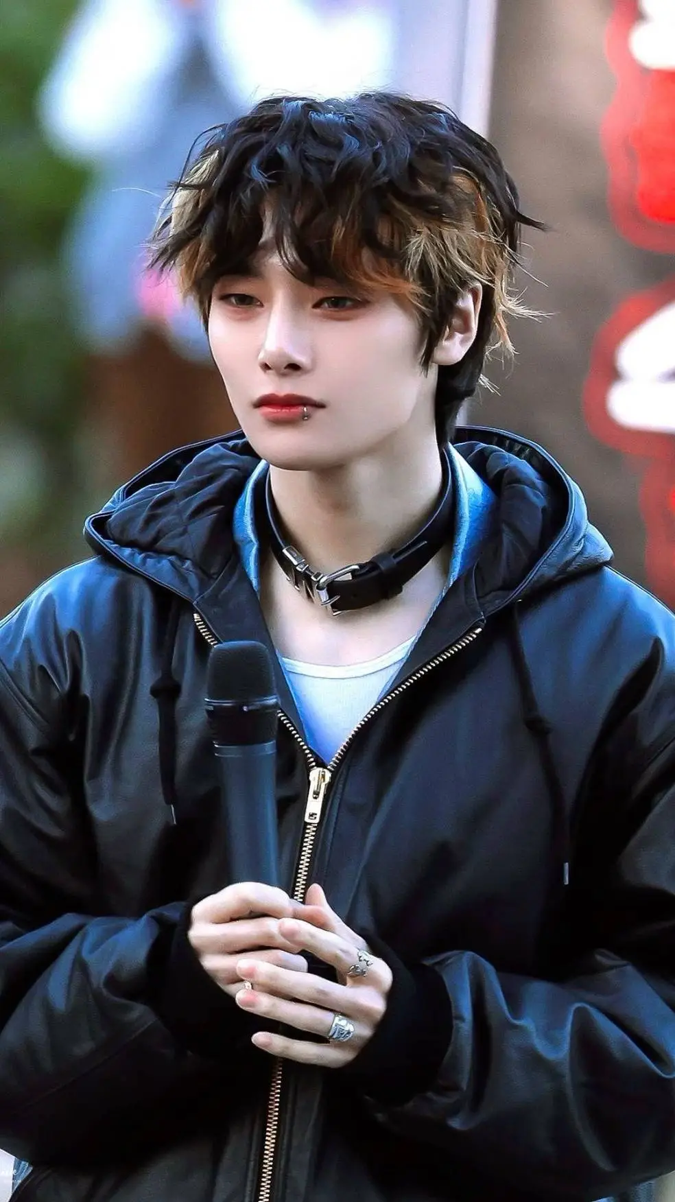 ai character: Yang Jeongin  background