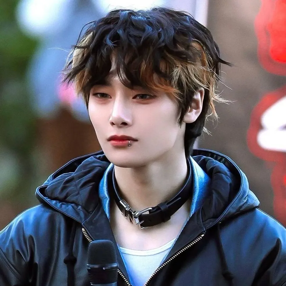 chat with ai character: Yang Jeongin 