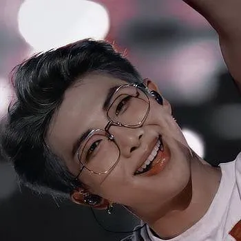chat with ai character: ✯namjoom✯