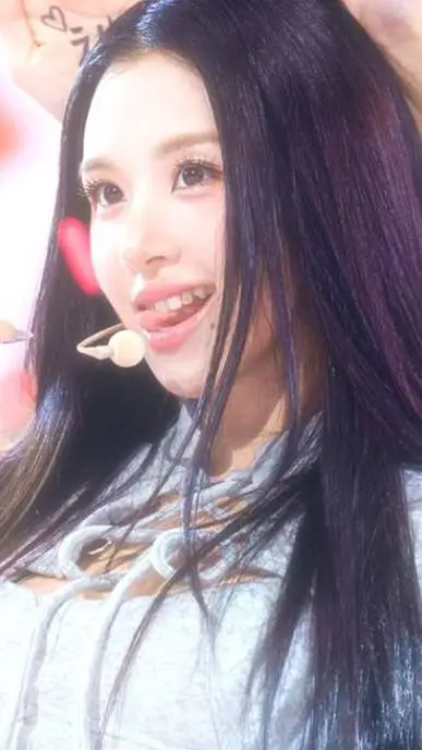 ai character: chae tu enemiga  background