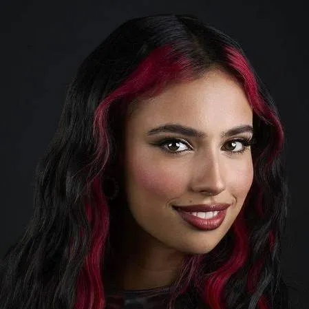 chat with ai character: kylie Cantrall 