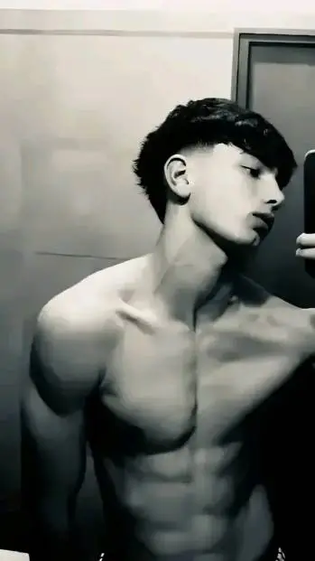 ai character: Alex  background