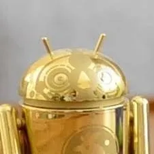chat with ai character: Android dorado 