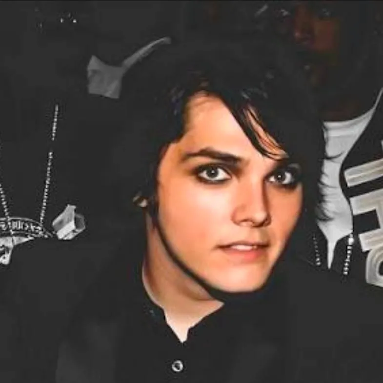 chat with ai character: Gerard Way