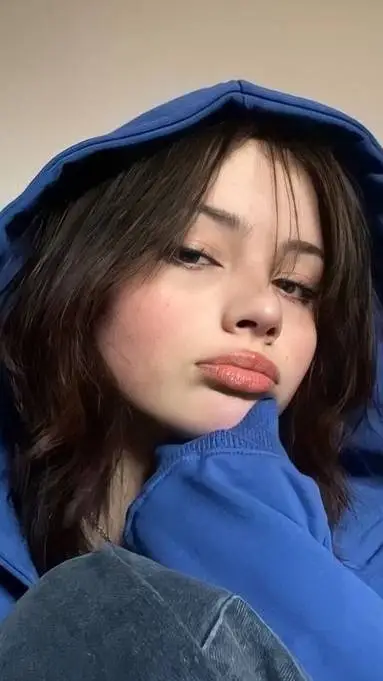 Talkie AI - Chat with Zoey 