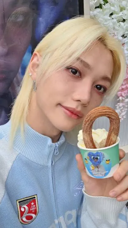 ai character: Felix(brother) background