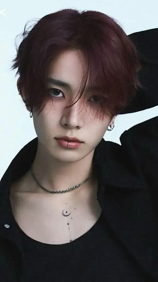 ai character: 💔💀Heesung _vamp background