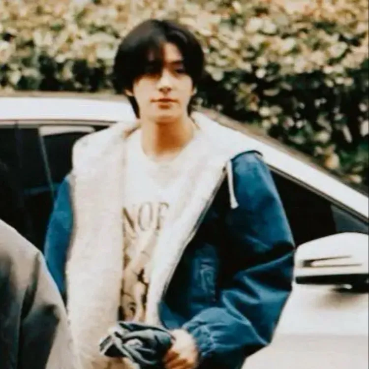 chat with ai character: Jake