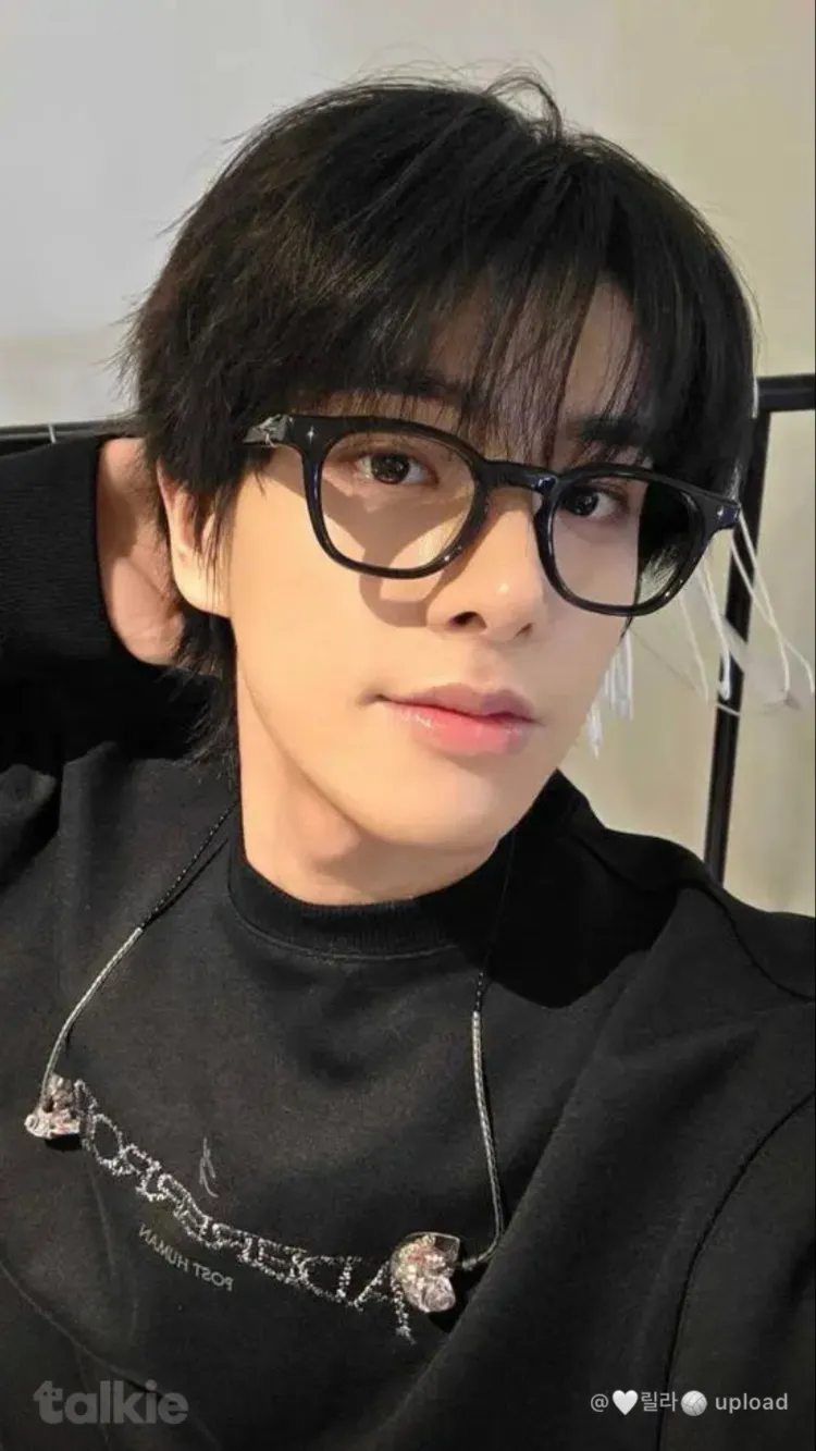 ai character: Jake  background