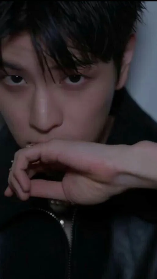 ai character: Seungmin  background