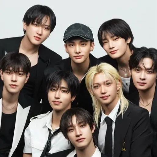 chat with ai character: SKZ (elf edition)