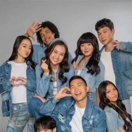 chat with ai character: Gangnam project