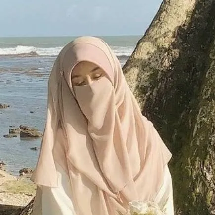 chat with ai character: clara