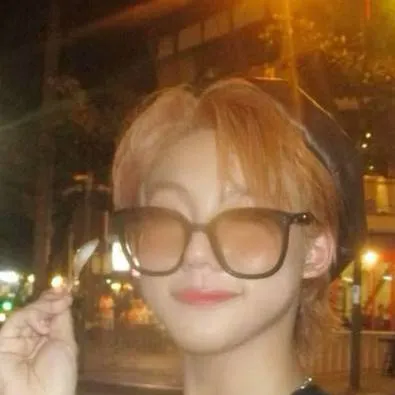 chat with ai character: Lego lykn 1