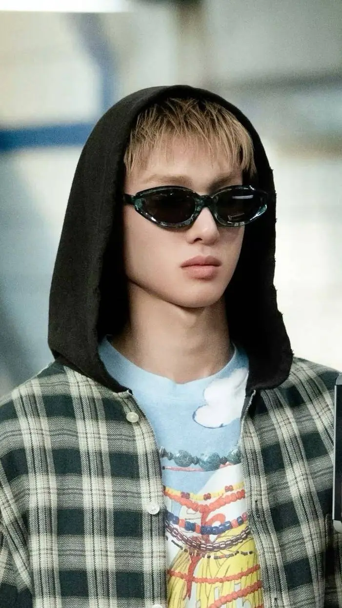 ai character: Martin cortis background