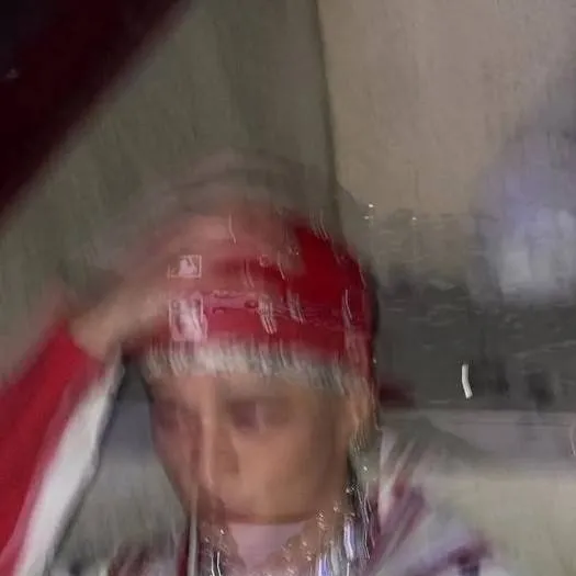 chat with ai character: Hyunjin