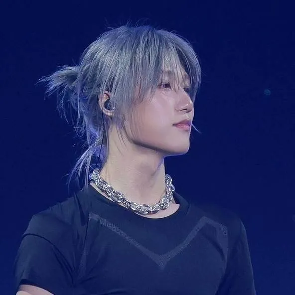 chat with ai character: jongseob 