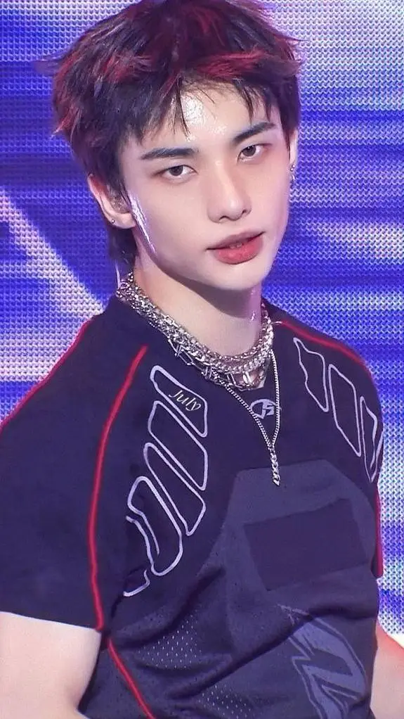 ai character: *Hyunjin* background
