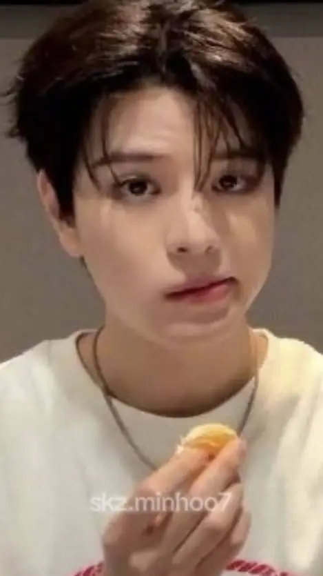 ai character: 🩷🩷~♡Seungmin♡~🩷🩷 background