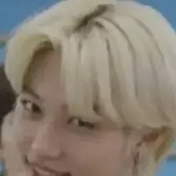 chat with ai character: 🐥🐥🐥FELIX🐥🐥🐥